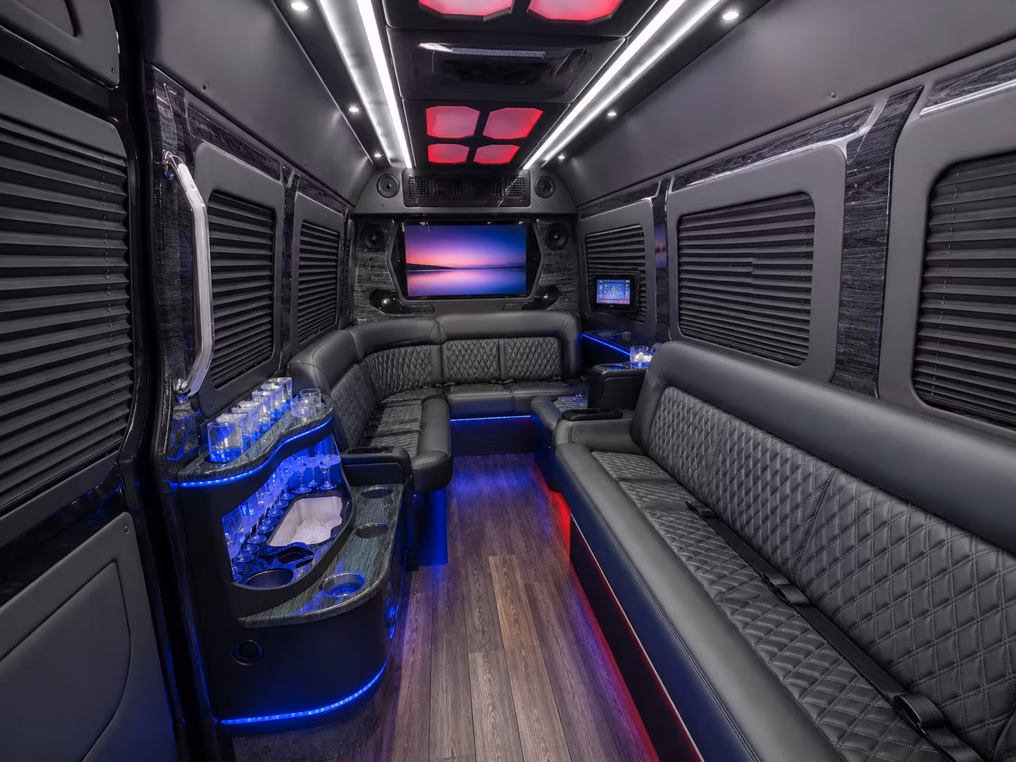 columbia 30 passenger party bus